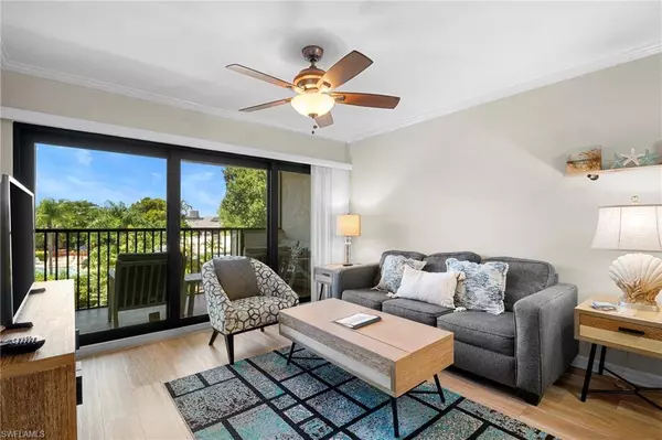 600 Neapolitan WAY #343, Naples, FL 34103