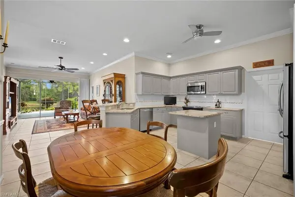 6819 Old Banyan WAY, Naples, FL 34109