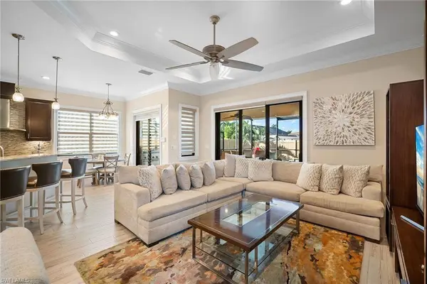 699 98th AVE N, Naples, FL 34108