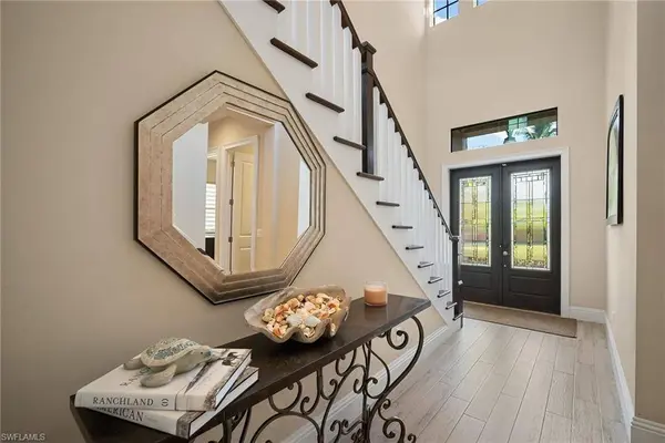 699 98th AVE N, Naples, FL 34108