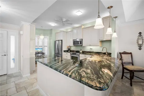 523 La Peninsula BLVD #523, Naples, FL 34113