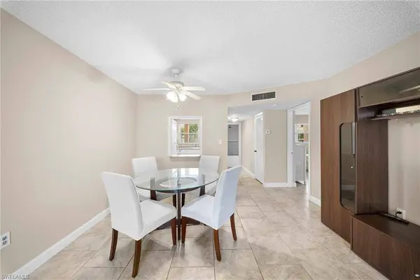 170 Turtle Lake CT #109, Naples, FL 34105