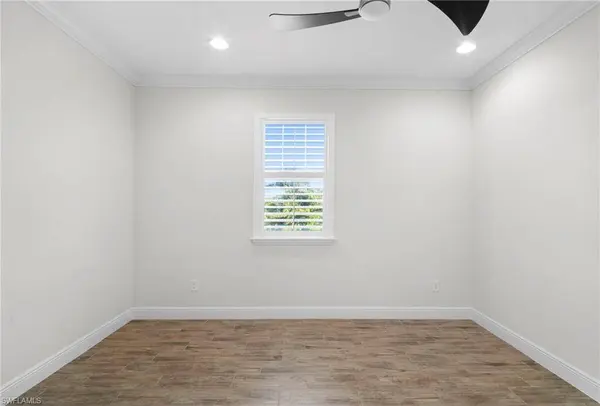 6934 Avalon CIR #405, Naples, FL 34112