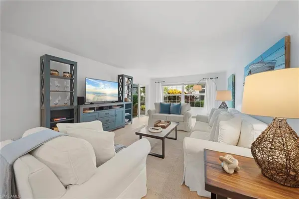 4200 Belair LN #101, Naples, FL 34103