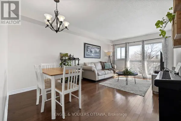 158A Mcarthur AVE #303, Ottawa, ON K1L7E7