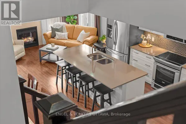 520 ROCHEFORT CIRCLE, Ottawa, ON K4A0M8