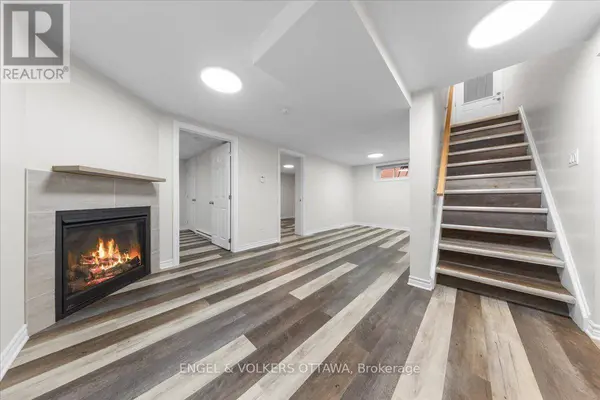 616 Browning AVE #B, Ottawa, ON K1G0T9