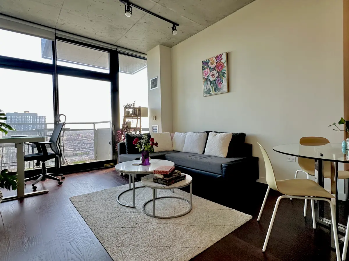 235 West Van Buren Street #3310, Chicago, IL 60607