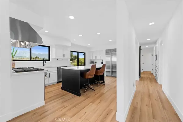 1909 Canyon, Redlands, CA 92373