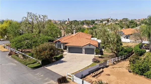 14282 Rock PL, Riverside, CA 92503