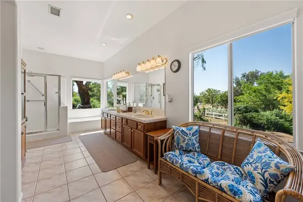 14282 Rock PL, Riverside, CA 92503