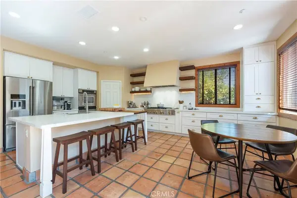 505 Acacia CT, Redlands, CA 92373