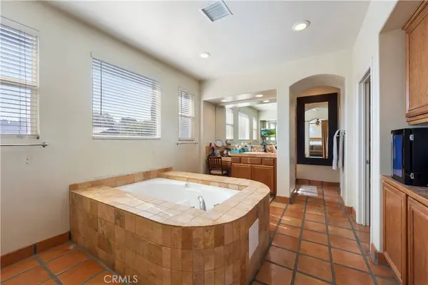 505 Acacia CT, Redlands, CA 92373