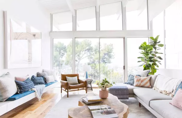 Emily-Henderson_Pillow-Combos_Color_Texture_Size_Pic_4