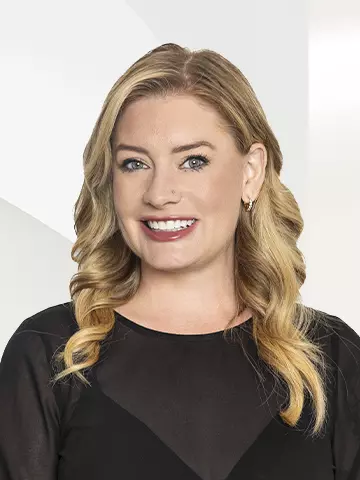 advisorphoto-devoogdwhitney-v-web