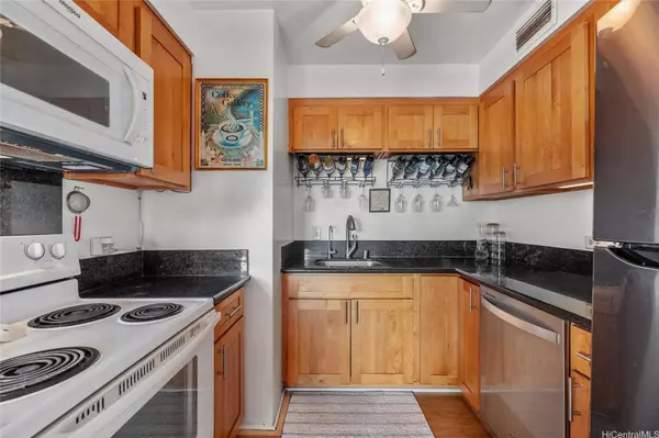 419 Atkinson DR #1404, Honolulu, HI 96814