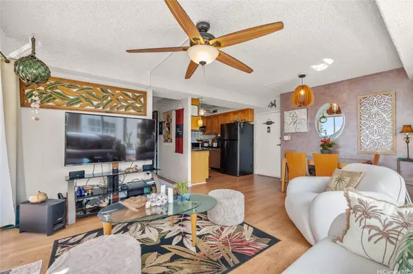 419 Atkinson DR #1404, Honolulu, HI 96814