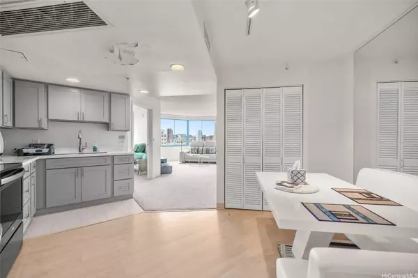 1314 Kalakaua AVE #912, Honolulu, HI 96826