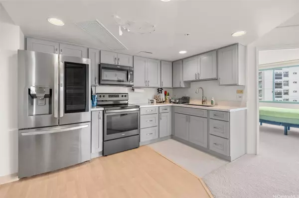 1314 Kalakaua AVE #912, Honolulu, HI 96826