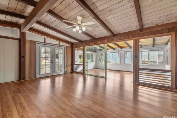 775 Hoomalimali ST, Pearl City, HI 96782