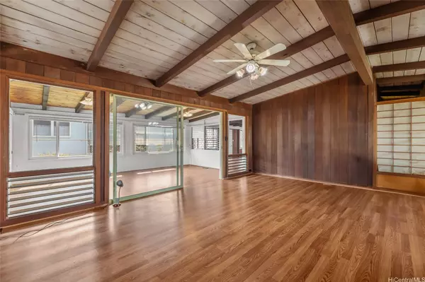 775 Hoomalimali ST, Pearl City, HI 96782