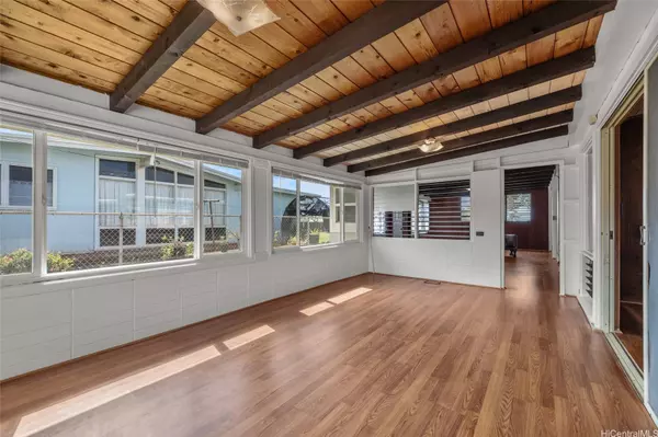 775 Hoomalimali ST, Pearl City, HI 96782