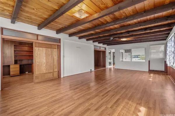 775 Hoomalimali ST, Pearl City, HI 96782