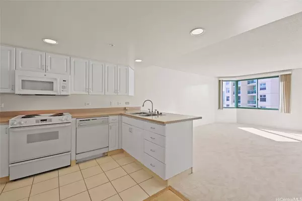 1314 Kalakaua AVE #908, Honolulu, HI 96826
