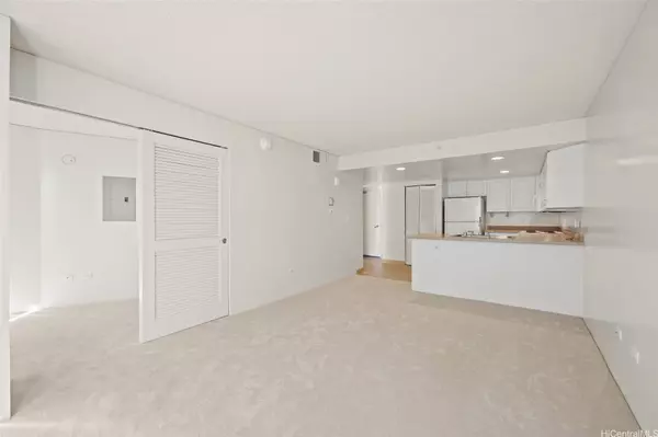 1314 Kalakaua AVE #908, Honolulu, HI 96826