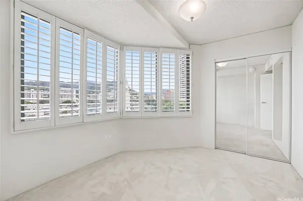 1314 Kalakaua AVE #913, Honolulu, HI 96826