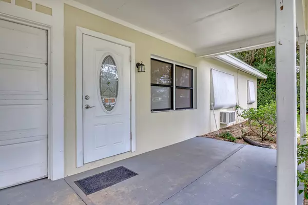 Vero Beach, FL 32967,47th St