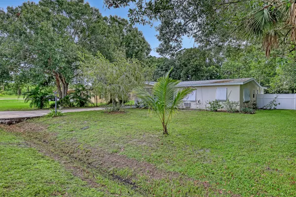 Vero Beach, FL 32967,47th St