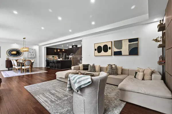 67 Alf Neely WAY, Newmarket, ON L3Y 0C6