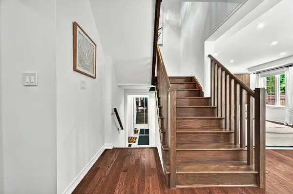 67 Alf Neely WAY, Newmarket, ON L3Y 0C6