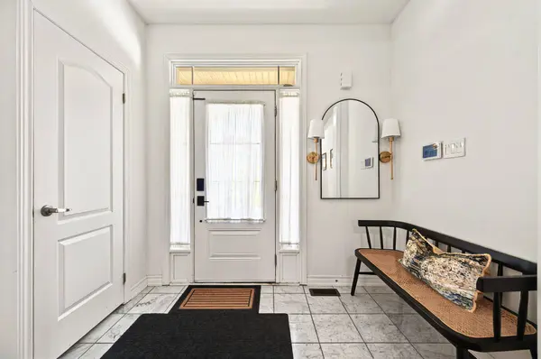 67 Alf Neely WAY, Newmarket, ON L3Y 0C6