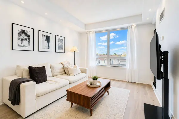 520 Steeles AVE W #503, Vaughan, ON L4J 0H2
