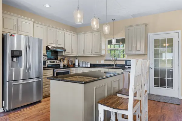 1389 Hollis RD, North Zulch, TX 77872