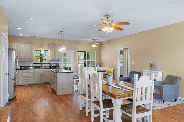 1389 Hollis RD, North Zulch, TX 77872