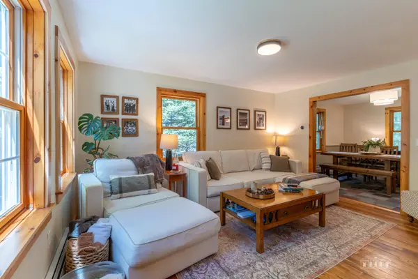 42 Whiteface LN, Bloomingdale, NY 12913