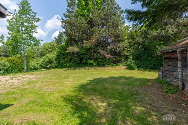 152 Old Military RD, Lake Placid, NY 12946