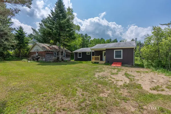 152 Old Military RD, Lake Placid, NY 12946