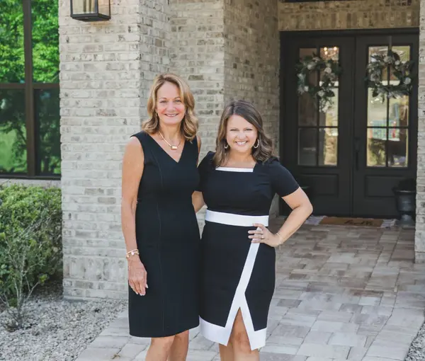 Lori willis and carly mikell real estate