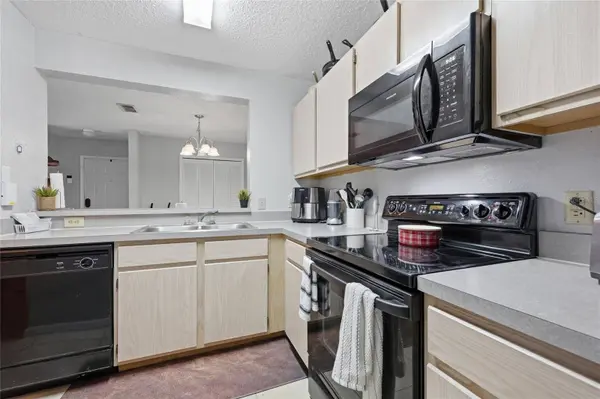 3705 SW 27TH ST #717, Gainesville, FL 32608