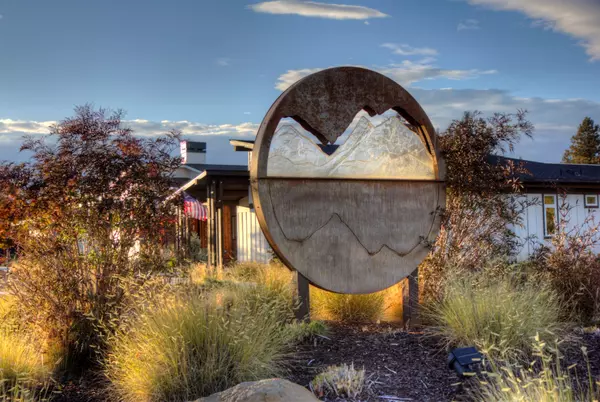 IMG_5212_3_4_Detailed