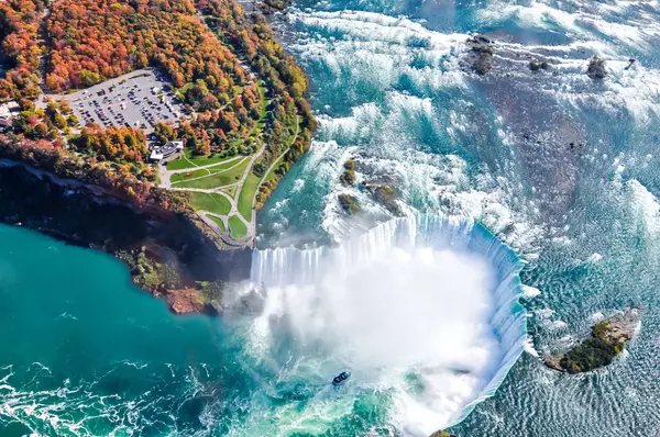 Green Living Outdoors: Embracing Nature in Niagara Falls, Ontario,Elizabeth Pullman