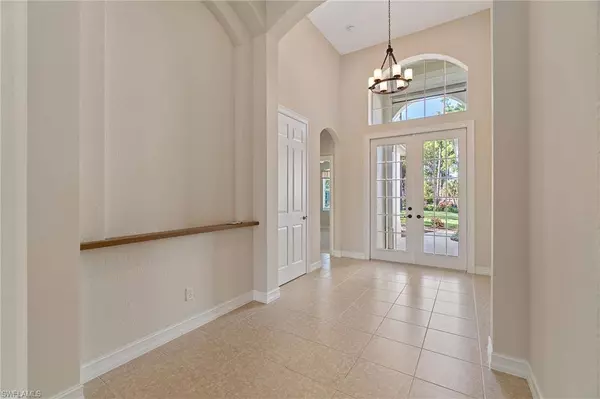 1158 Oakes BLVD, Naples, FL 34119