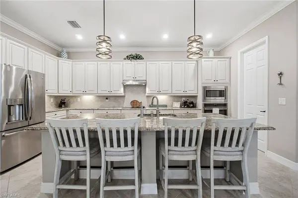 12764 Kinross LN, Naples, FL 34120