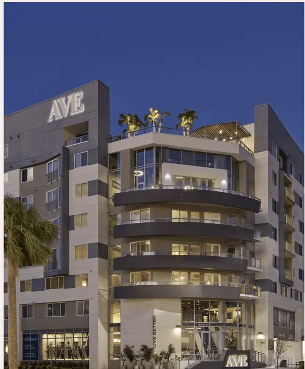 AVE Tampa Riverwalk