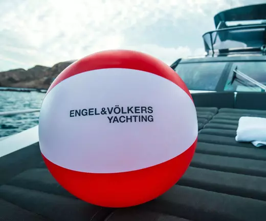 Copy of EV-YACHT-11 (2)