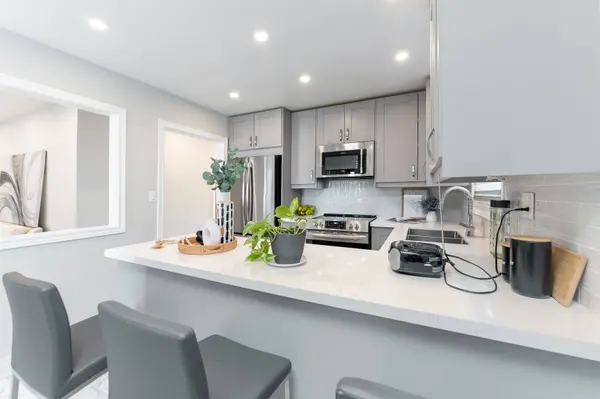 767 Phillip Murray AVE, Oshawa, ON L1J 1J2